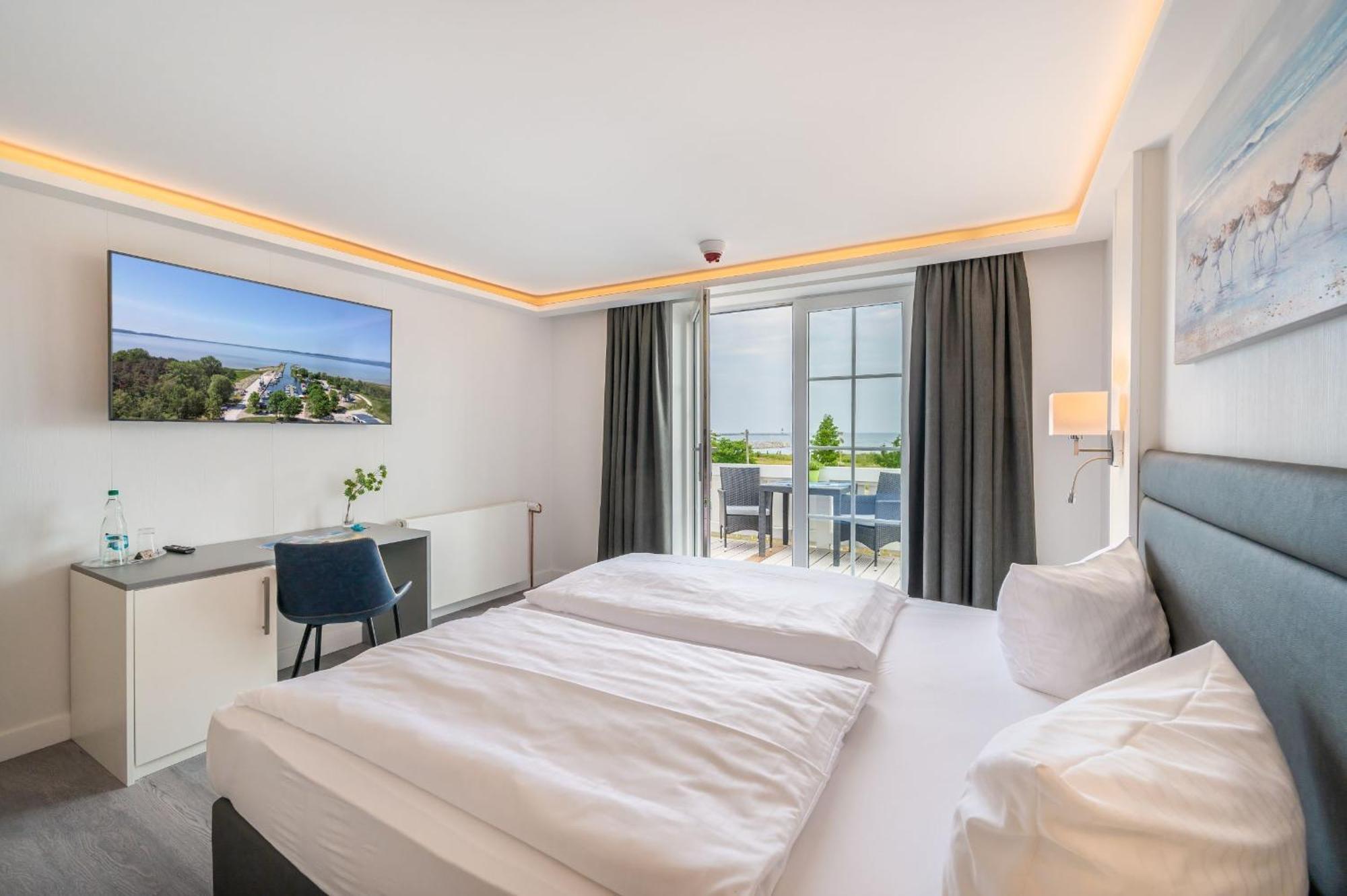 Hotel Koenigslinie 사스니츠 외부 사진