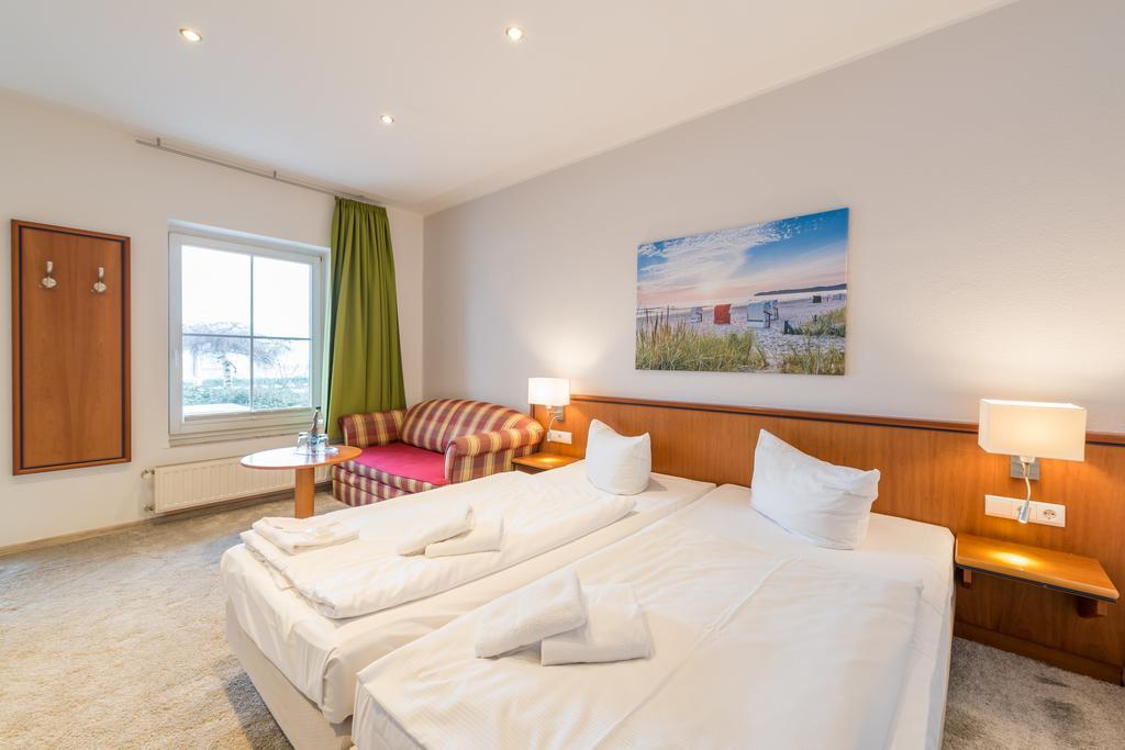 Hotel Koenigslinie 사스니츠 외부 사진